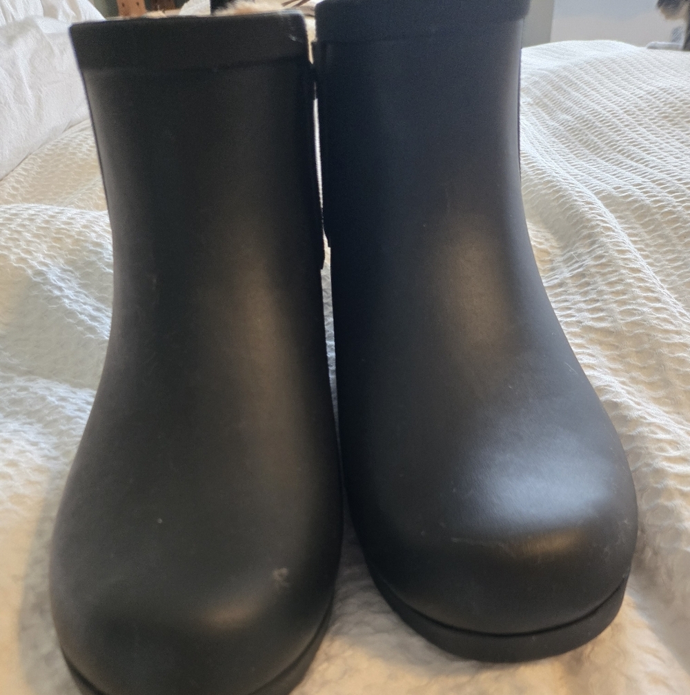 WOMENS Black Boots